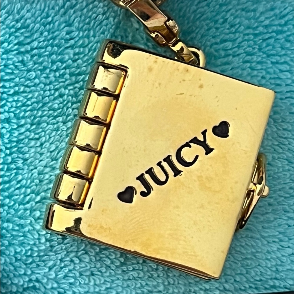 NWT Juicy Couture Look Book Charm - Picture 2 of 13